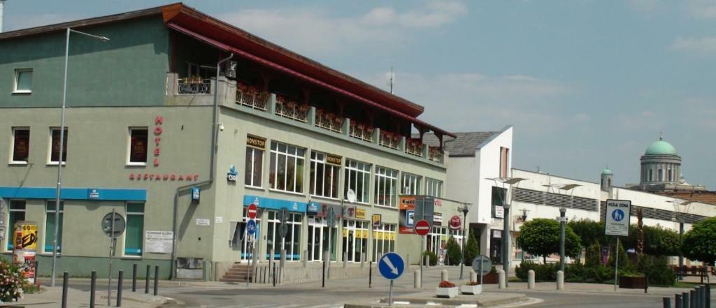 Europa Penzion Štúrovo Dış mekan fotoğraf